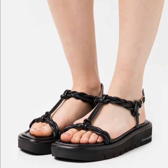 Stuart Weitzman Calypso Lift Sandal In Black. - Picture 1 of 7